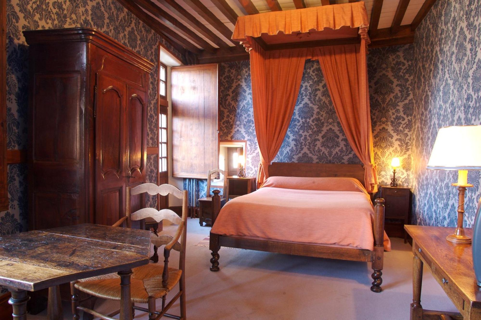 Hostellerie Du Vieux Pérouges Zimmer foto